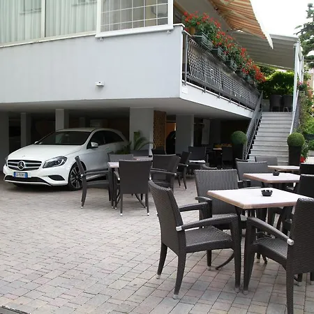 Bellerofonte 3* Римини